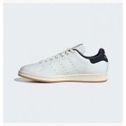 STAN SMITH